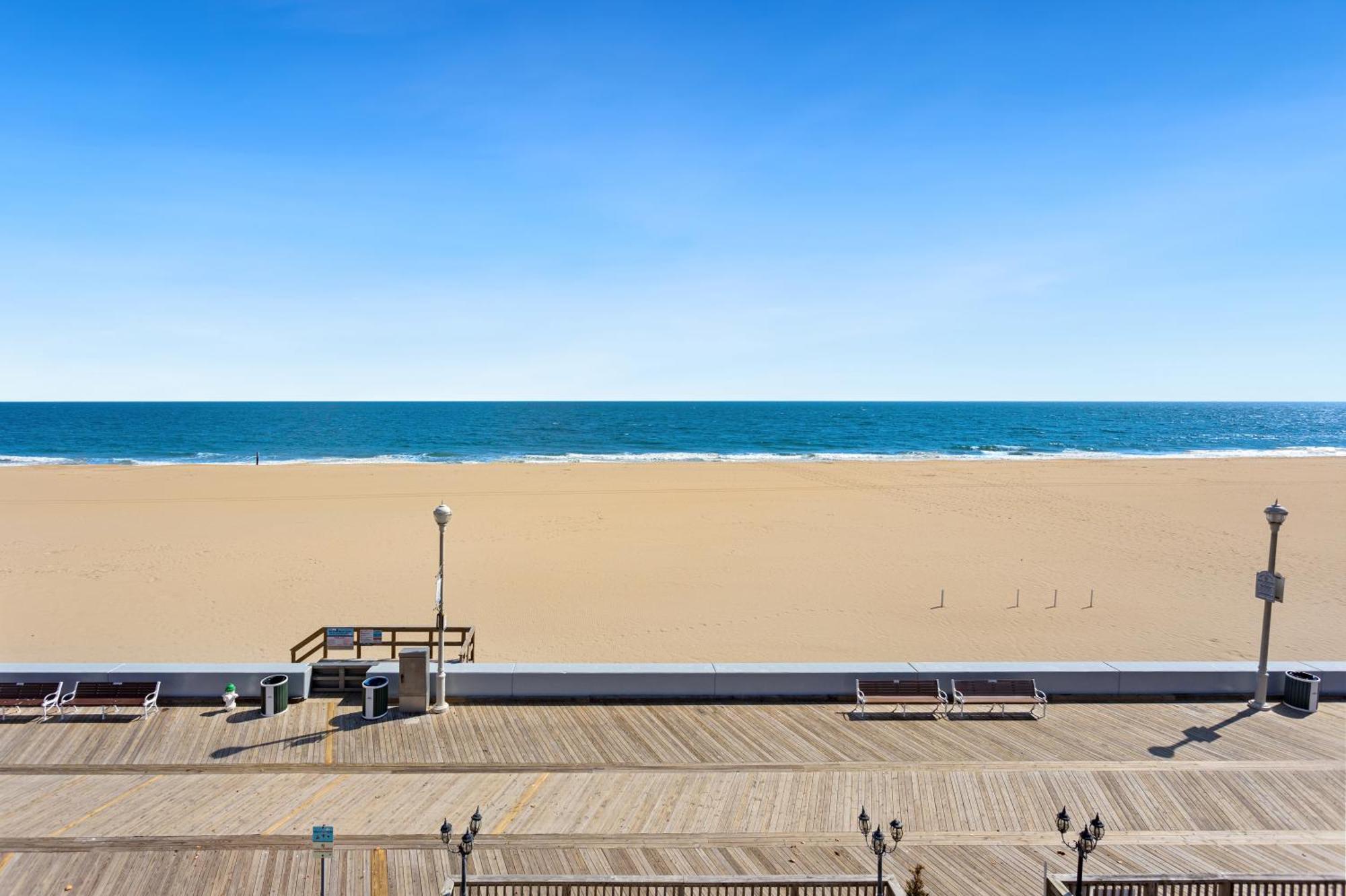 Americana Motor Inn On Boardwalk آوشين سيتي المظهر الخارجي الصورة